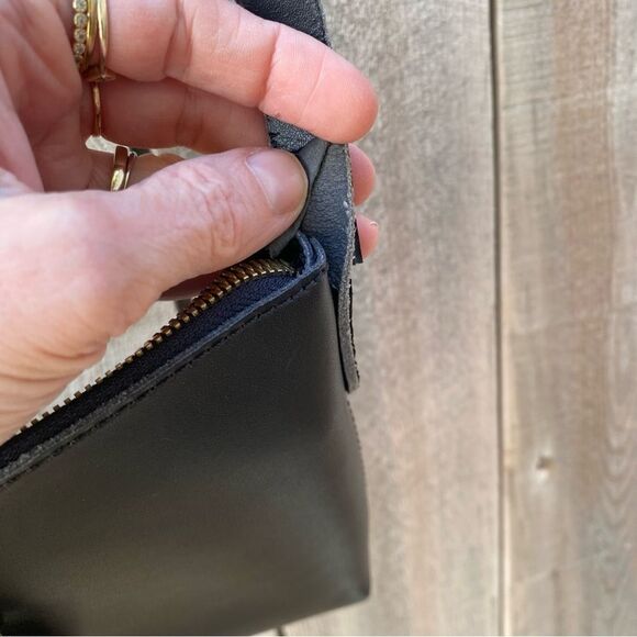 J CREW 'Parker' Small Smooth Black Cow Leather CROSSBODY Bag/ Purse - Picture 9 of 9